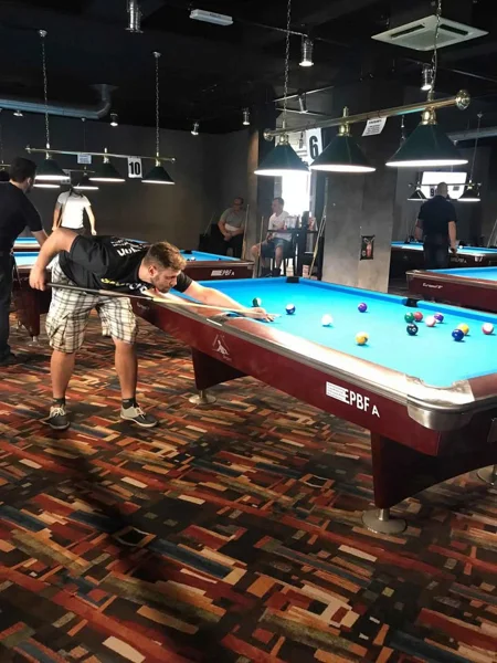 Stół bilardowy 9 ft Tournament Champion — zdjęcie 8